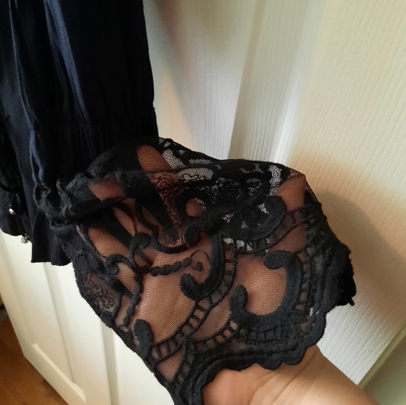 Vitrin Design Size M Unique Black Lacey Button up Shirt with Bell Sleeves - Picture 9 of 11